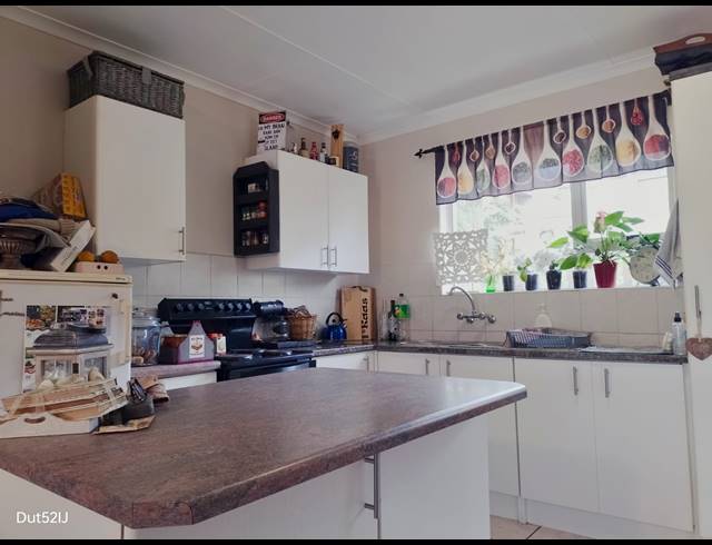 3 BEDROOM HOUSE FOR SALE IN FRAAIUITSIG